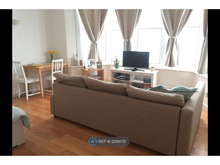 Studio To Rent In Camborne Road, Sutton, SM2