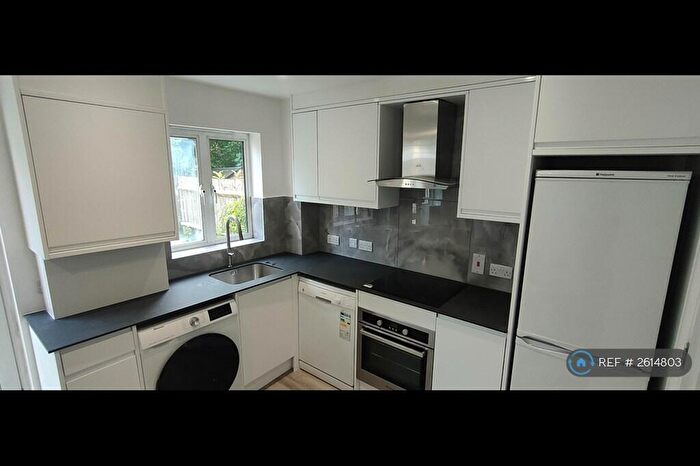 4 Bedroom Terraced House To Rent In Tollington Way, London, N7