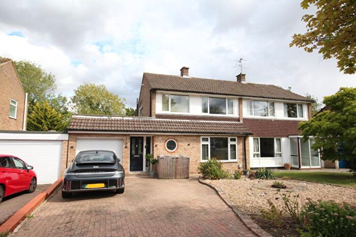 3 Bedroom Semi-Detached House For Sale In Howard Drive, Letchworth Garden City, SG6