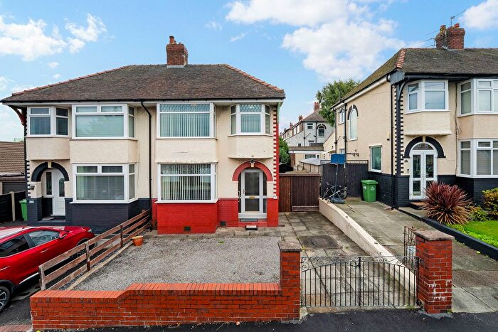 3 Bedroom Semi Detached House For Sale In Penn Lane, Runcorn, WA7