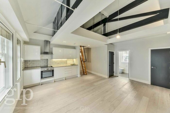 Studio To Rent In Shaftesbury Avenue, Soho, W1D