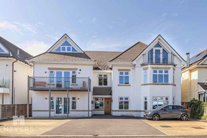 2 Bedroom Apartment To Rent In Pinecliffe Avenue, Southbourne, BH6