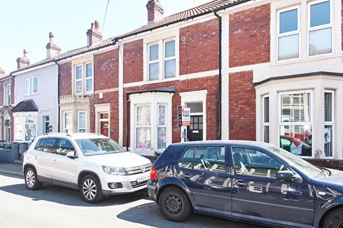 1 Bedroom Flat To Rent In Hayward Road, Barton Hill, Bristol, BS5