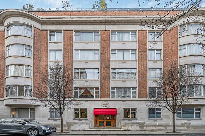 1 Bedroom Flat To Rent In Hallam Street, London, W1W