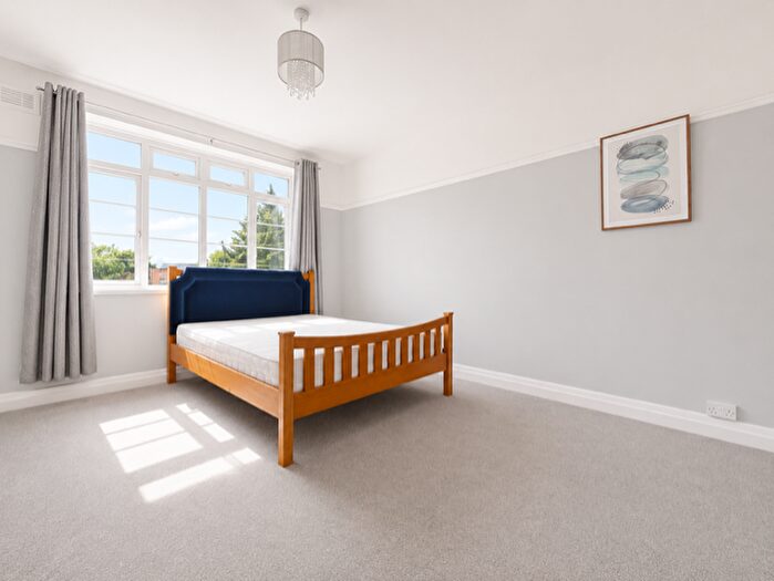 2 Bedroom Apartment To Rent In Broadway House Bromley Road, BR1