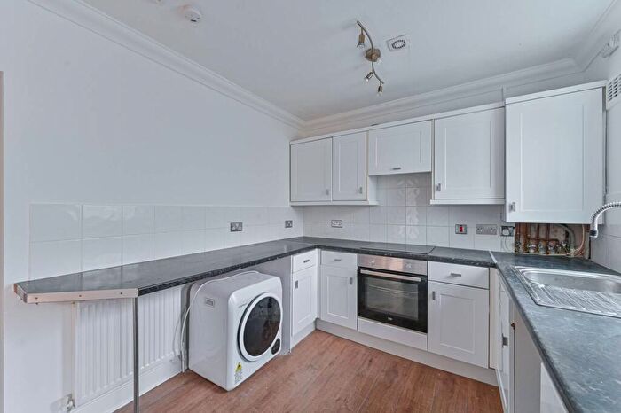 1 Bedroom Maisonette For Sale In Cresswell Road, South Norwood, London, SE25