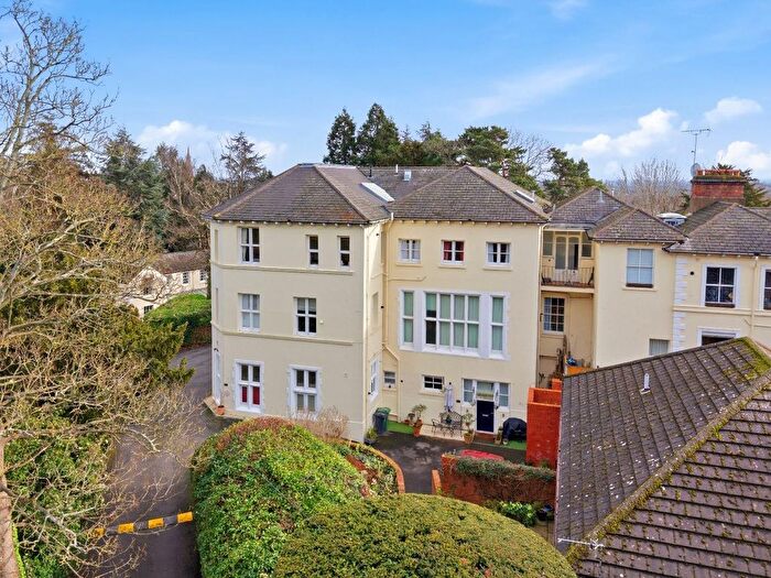 1 Bedroom Flat For Sale In Hatley Court, Albert Road South, WR14