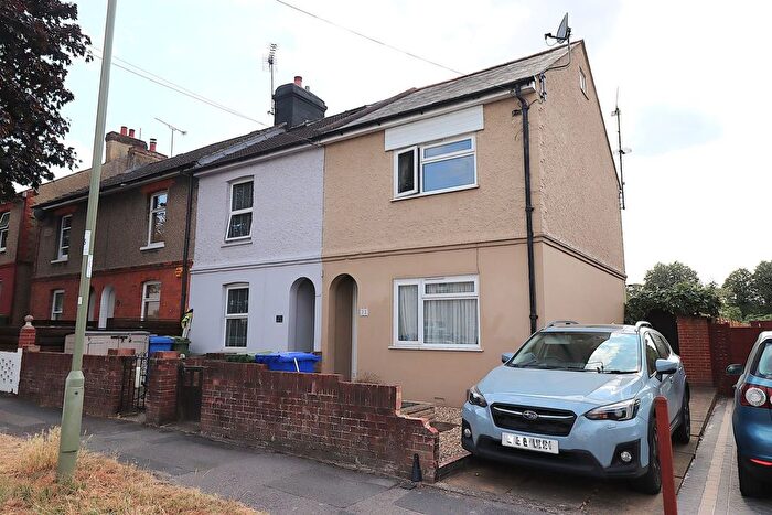 2 Bedroom Terraced House For Sale In Yeovil Road, Farnborough, GU14