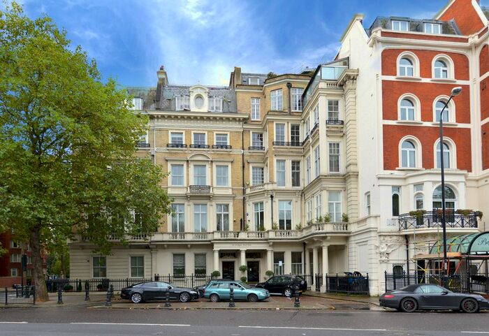 1 Bedroom Flat To Rent In Hyde Park Gate, London, SW7