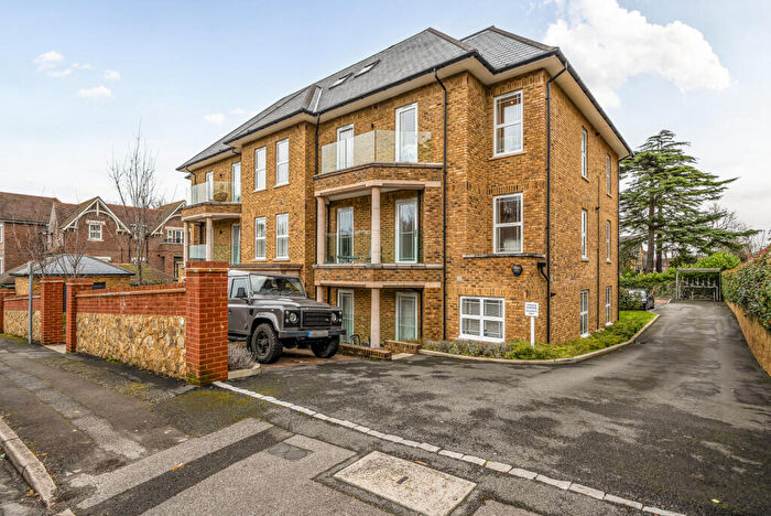 2 Bedroom Flat For Sale In Albury Road, Guildford, GU1