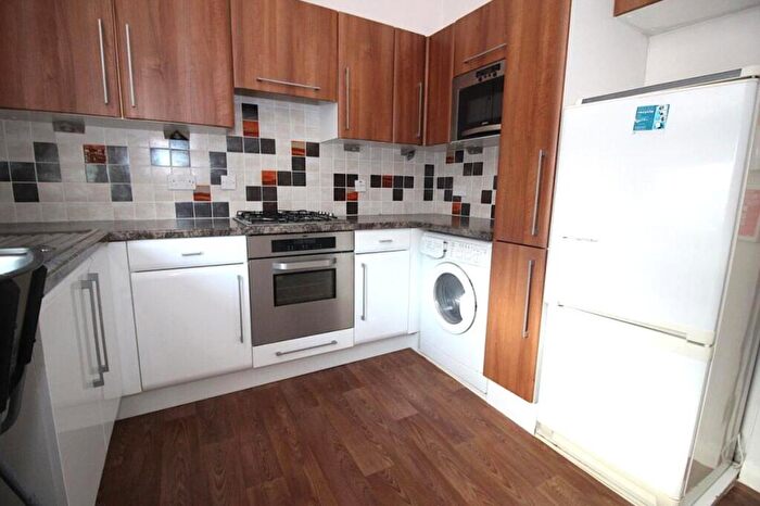 2 Bedroom Apartment To Rent In Paterson Ct, London, EC1V