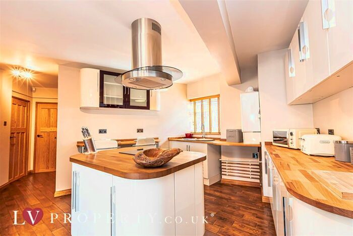 2 Bedroom Flat To Rent In Rea Street, Birmingham, West Midlands, B5