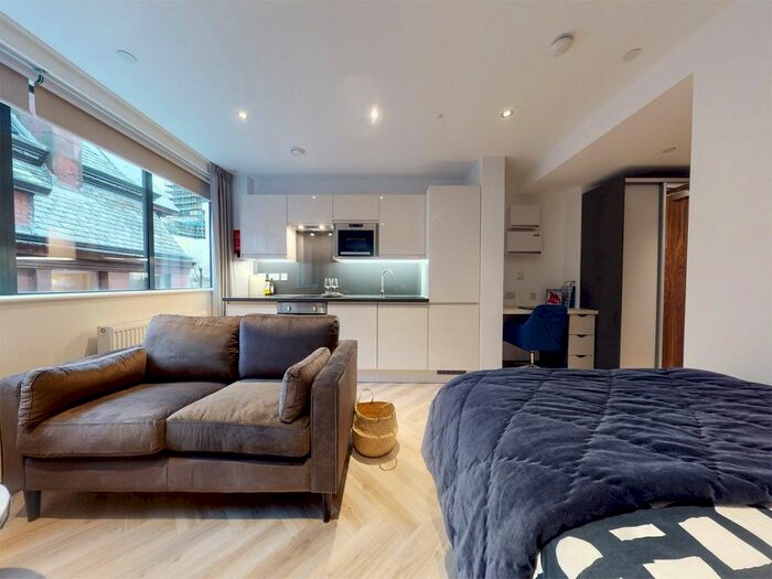 Studio To Rent In Apt, Live Oasis Deansgate #, M2