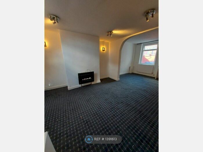 2 Bedroom Terraced House To Rent In Esther Street, Oldham, OL4