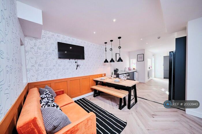 5 Bedroom Terraced House To Rent In Colchester Street, Coventry, CV1