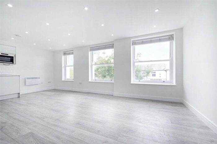 1 Bedroom Apartment To Rent In High Street, High Barnet, Hertfordshire, EN5