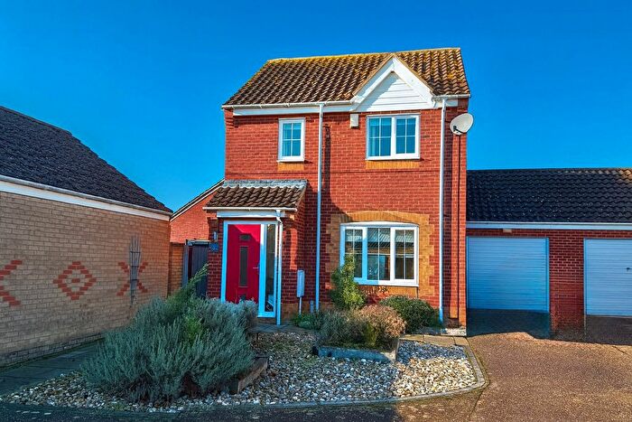 2 Bedroom Detached House For Sale In Burnet Road, Bradwell, Great Yarmouth, NR31