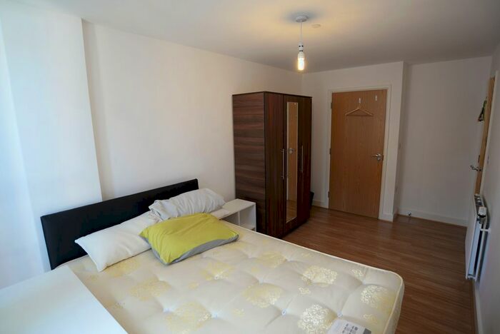 2 Bedroom Flat To Rent In Elmira Street, London, SE13