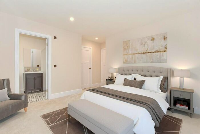 3 Bedroom Semi-Detached House For Sale In Main Road, Hampton Mews, Havenstreet, Isle Of Wight, PO33