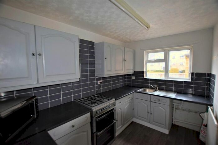 4 Bedroom End Of Terrace House To Rent In Beaulieu Close, Toothill, Swindon, SN5