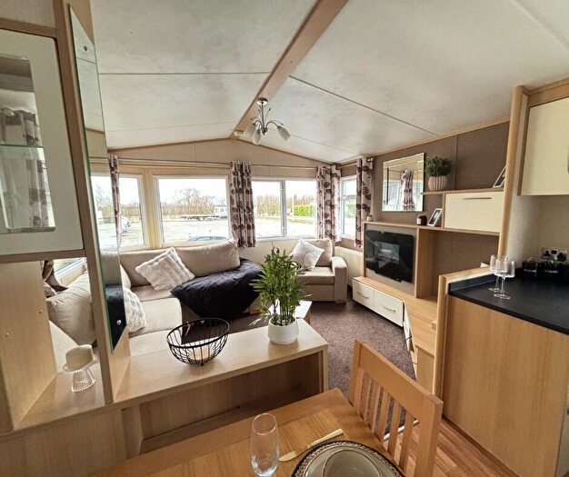3 Bedroom Mobile Home For Sale In Thorpe Farm, Greta Bridge, Barnard Castle, County Durham, DL12