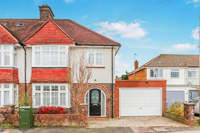 3 Bedroom Semi Detached House For Sale In Diceland Road, Banstead, SM7