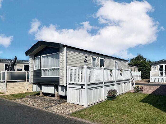 2 Bedroom Caravan For Sale In Avon Caravan Park, Warwick Road, Stratford-upon-avon, Warwickshire, CV37