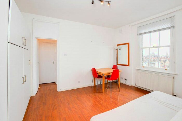 Studio To Rent In Peel Street, Kensington, London, W8