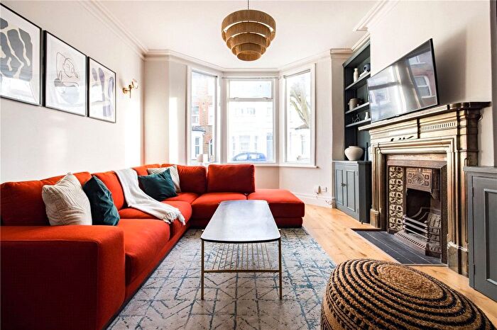 4 Bedroom Detached House To Rent In Tunis Road, London, W12