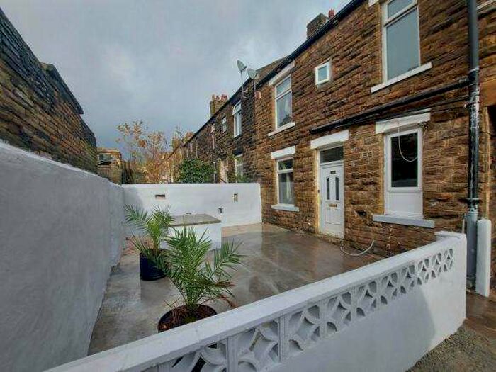 2 Bedroom Terraced House To Rent In Washington Street, Bradford, BD8