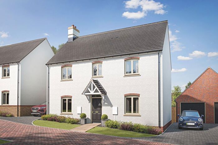 4 Bedroom Detached House For Sale In Swallow Crescent, Nottingham, NG15