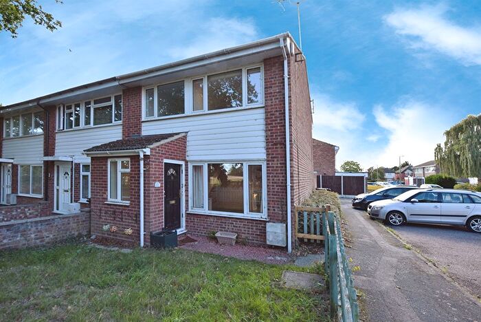 3 Bedroom End Terrace House For Sale In Wyndham Close, Colchester, CO2