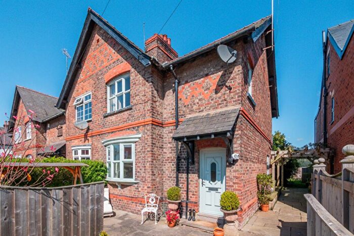 2 Bedroom Terraced House For Sale In Knutsford Road Cottages, Chelford, SK11