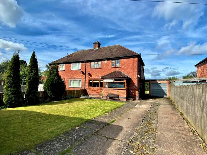 3 Bedroom Semi-Detached House For Sale In Chestnut Lane, Barton-in-Fabis, NG11