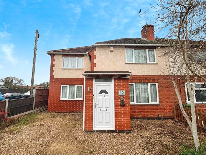 4 Bedroom Semi Detached House For Sale In Westfield Avenue, Wigston, Leicestershire, LE18