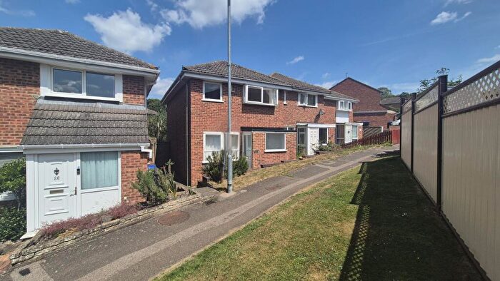 3 Bedroom End Of Terrace House To Rent In Laceby Walk, Lings, Northampton, NN3
