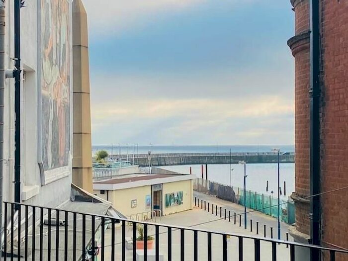 2 Bedroom Maisonette To Rent In Harbour Parade, Ramsgate, CT11