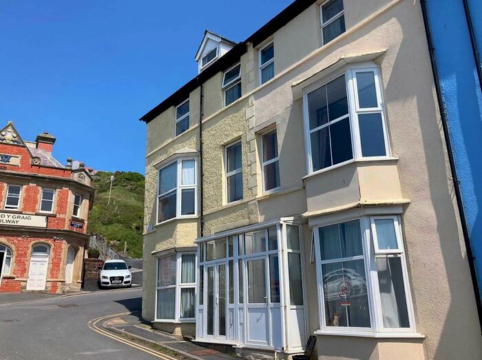 2 Bedroom Flat For Sale In Brynymor Terrace, Aberystwyth, SY23