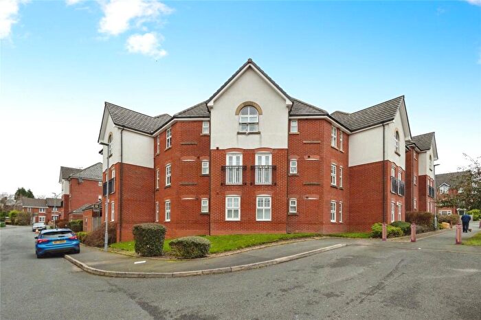 2 Bedroom Flat To Rent In Hardy Close, Dukinfield, SK16