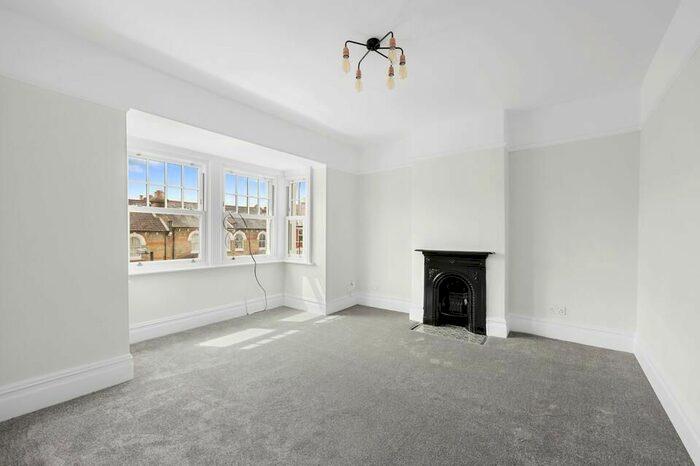 2 Bedroom Flat To Rent In Belvoir Road, London, SE22