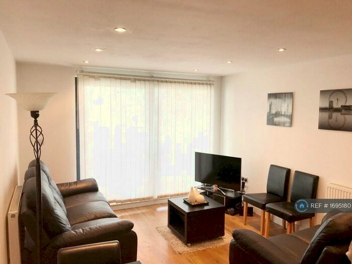 2 Bedroom Flat To Rent In Perth Road, Ilford, IG2