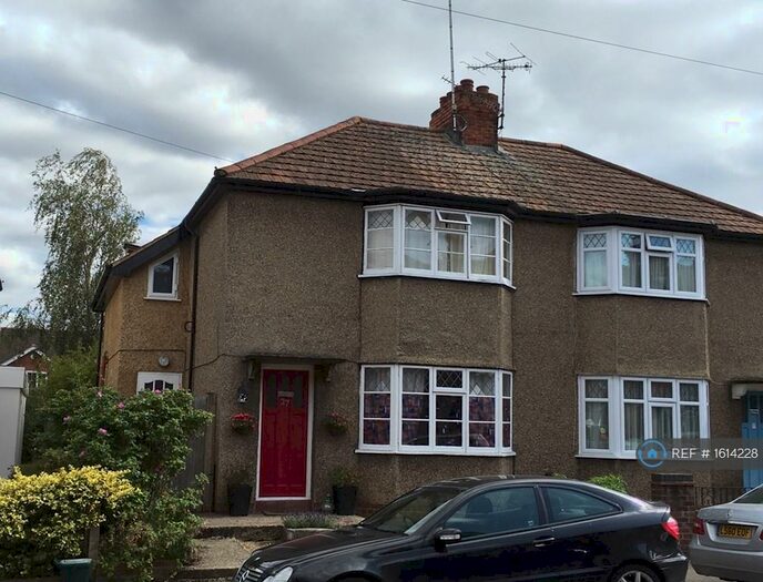 4 Bedroom Semi-Detached House To Rent In Niagara Road, Henley On Thames, RG9