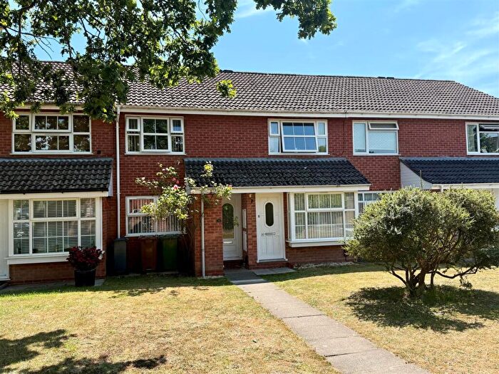 2 Bedroom Maisonette For Sale In Withybrook Road, Shirley, Solihull, B90