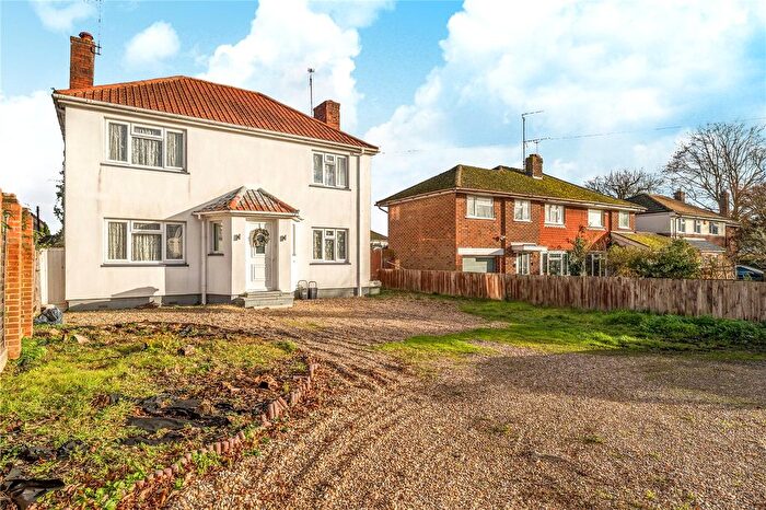 3 Bedroom Detached House For Sale In Burghfield Road, Reading, Berkshire, RG30