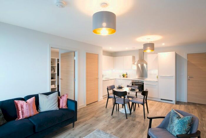 2 Bedroom Flat To Rent In The Quays, Salford, M50