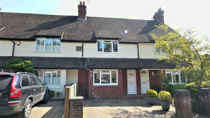 3 Bedroom Terraced House To Rent In Lion Lane, Haslemere, GU27