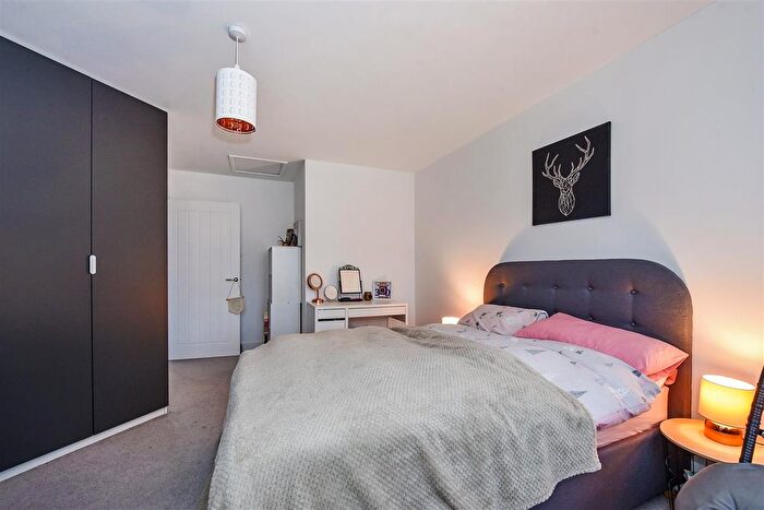 1 Bedroom Flat For Sale In Draper Close, Andover, SP11