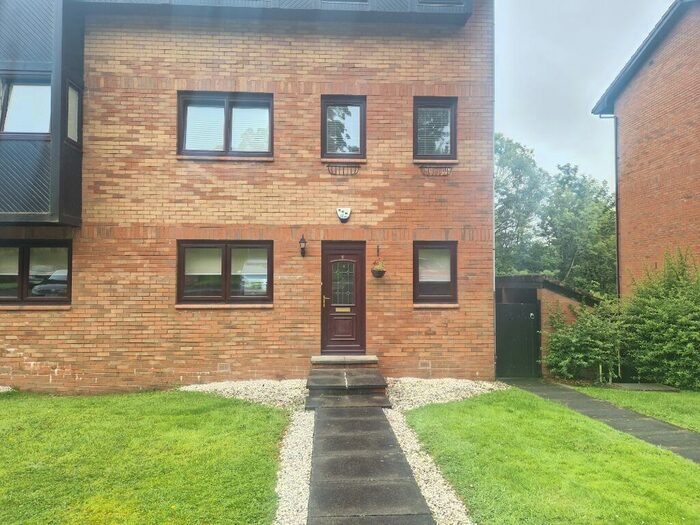 2 Bedroom Flat To Rent In Maxton Grove, Barrhead, East Renfrewshire, G78