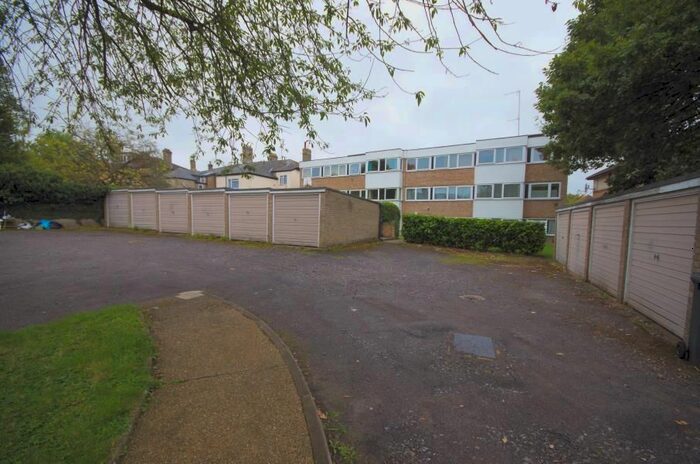 Garage / Parking To Rent In Rear Of Albany, Access Via Hutton Grove, N12