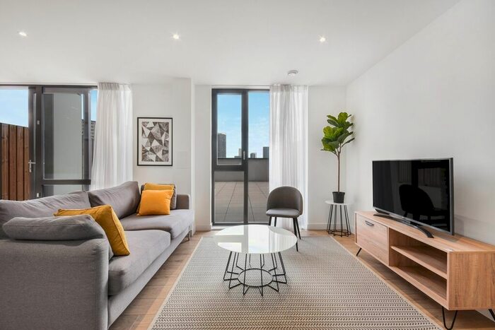 3 Bedroom Flat To Rent In Forrester Way, London, E15